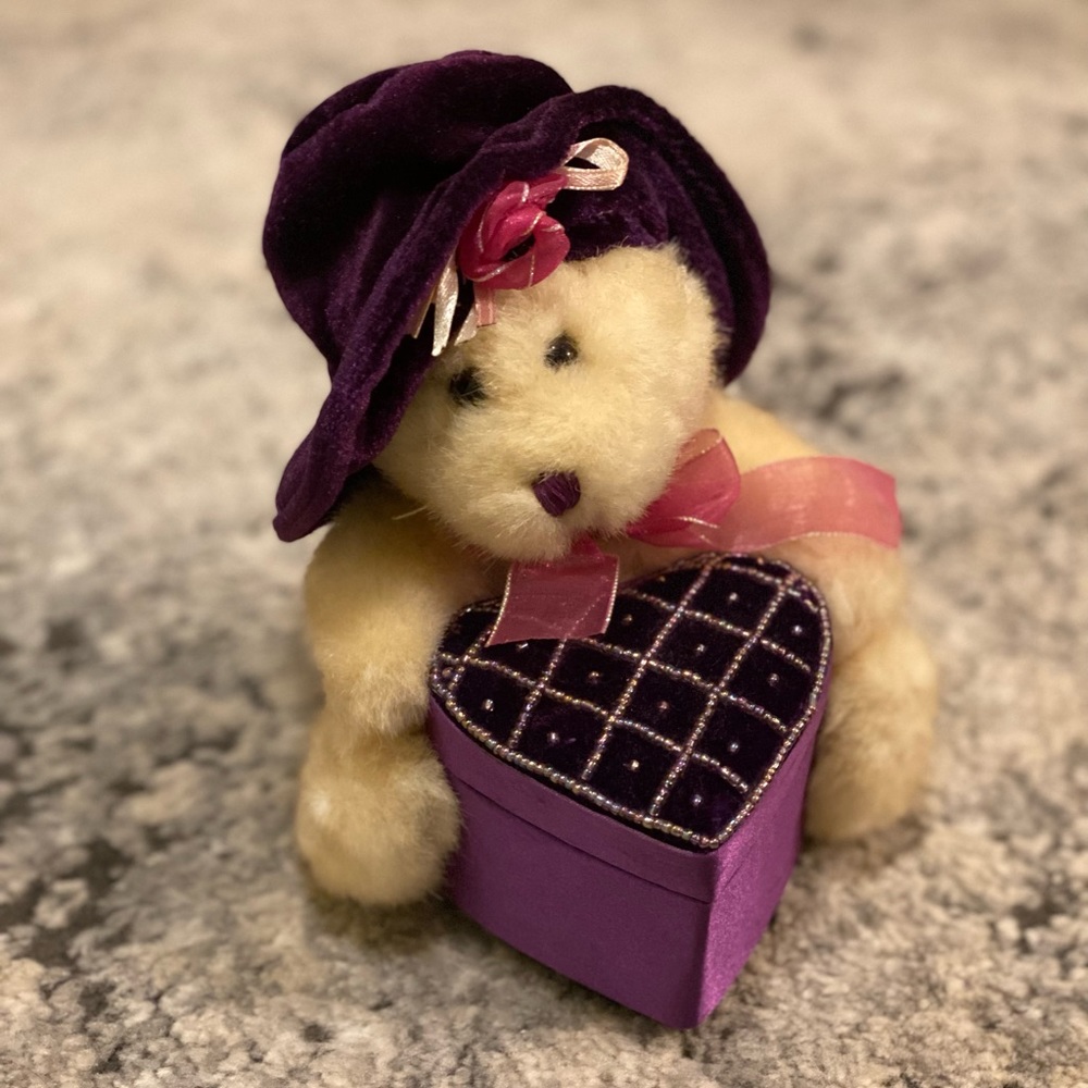 Dan Dee Collector’s Choice Plush Teddy Bear with Gift Box
